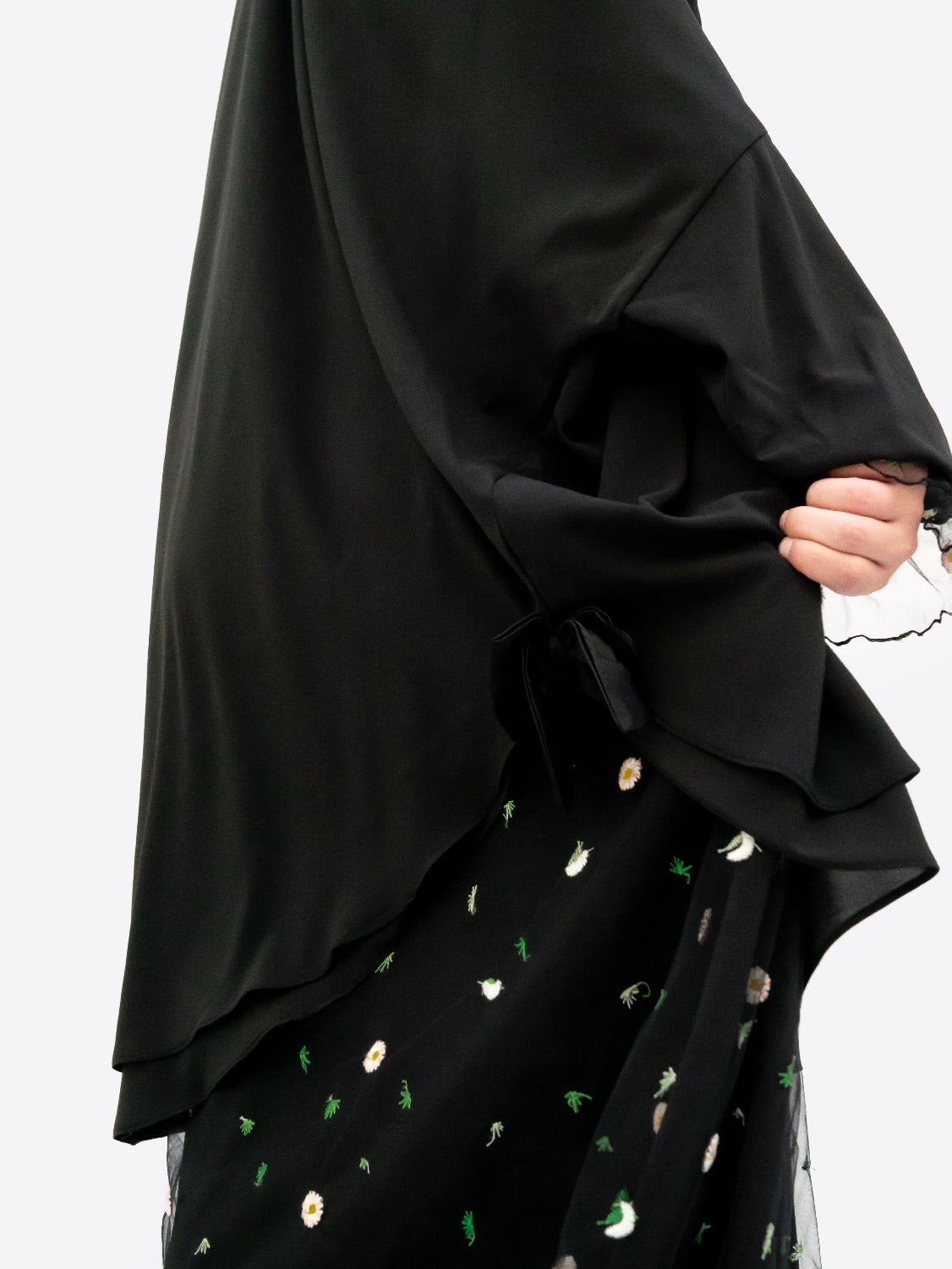 Empress Chiffon and Tulle Jilbab, Rebel Princess