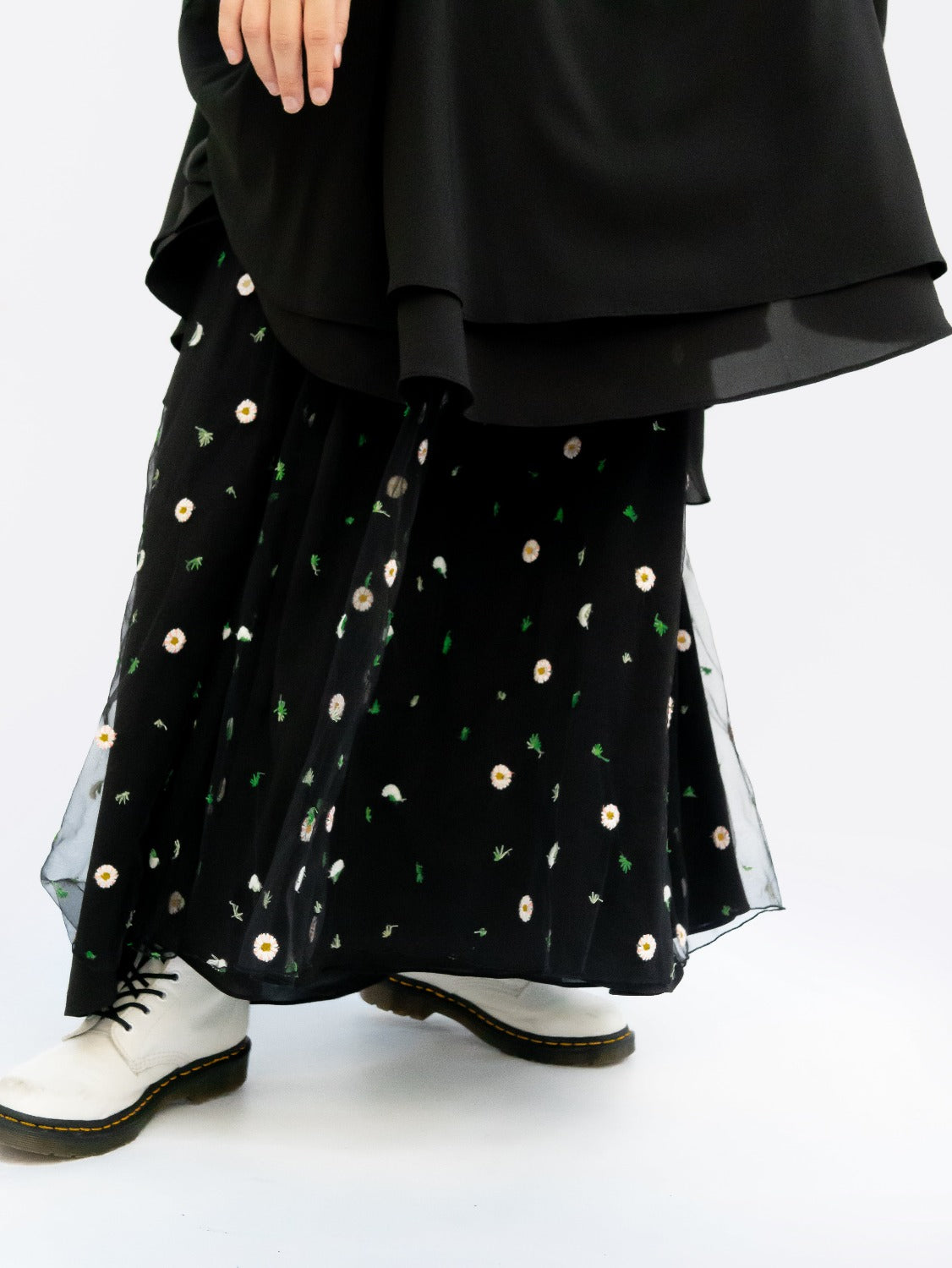 Empress Chiffon and Tulle Jilbab, Rebel Princess