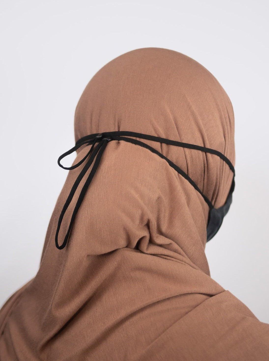 Face Mask Black (behind head)