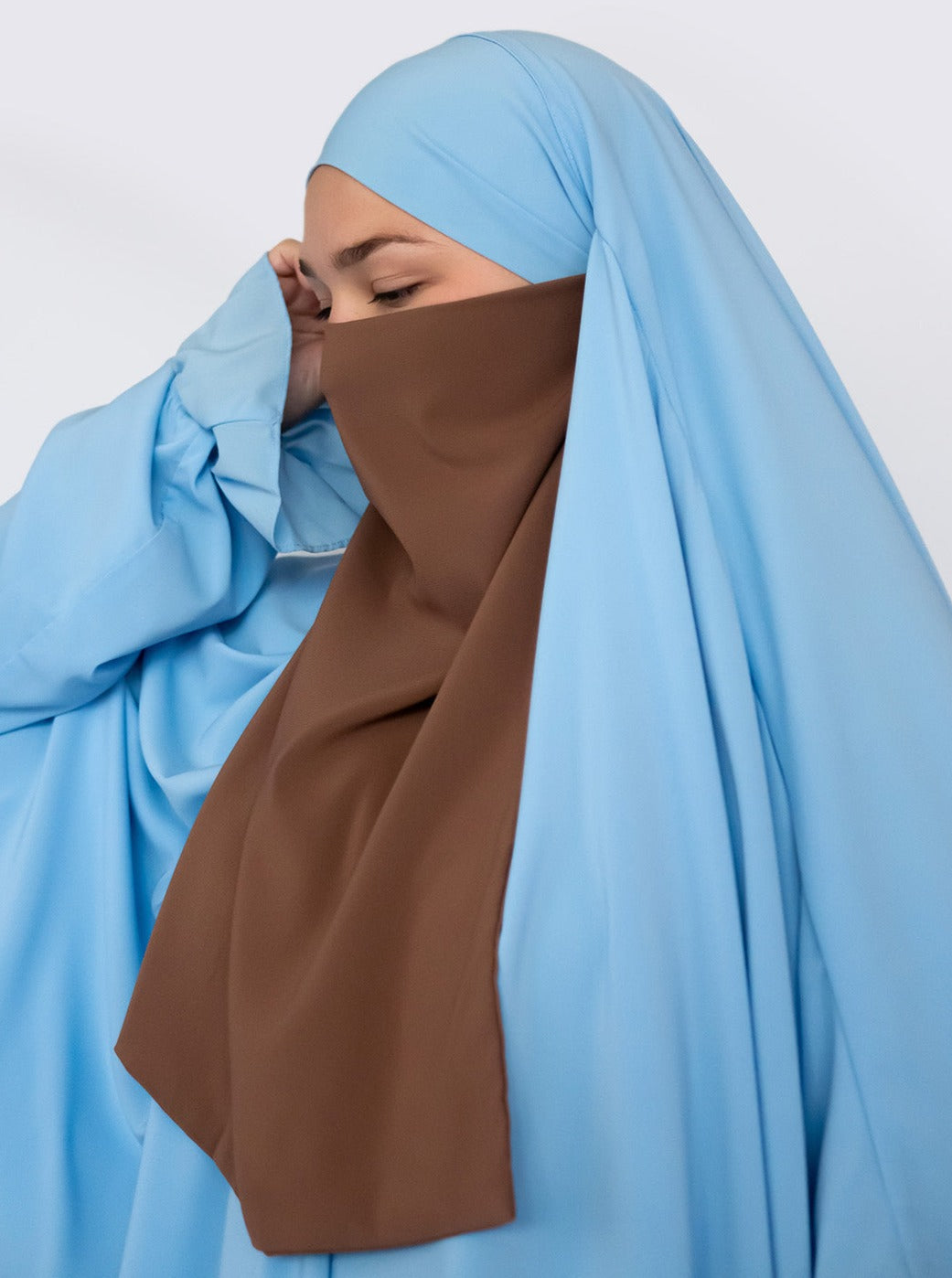 Diadem Chiffon Niqab, Coffee Shop